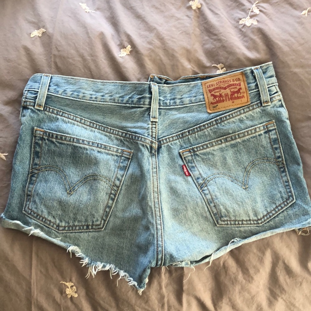 Levi’s shorts - Picture 2 of 3